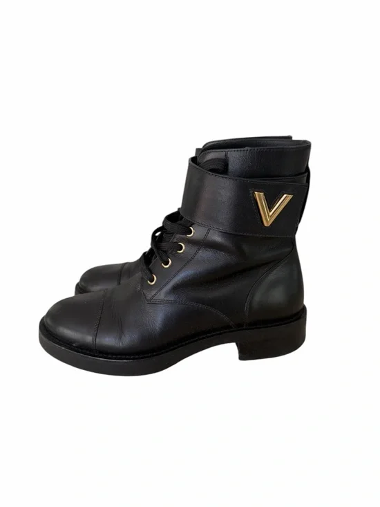 Louis Vuitton Black Leather Lace-Up Ankle Boots with Gold LV Emblem Size 38 - Picture 3 of 8